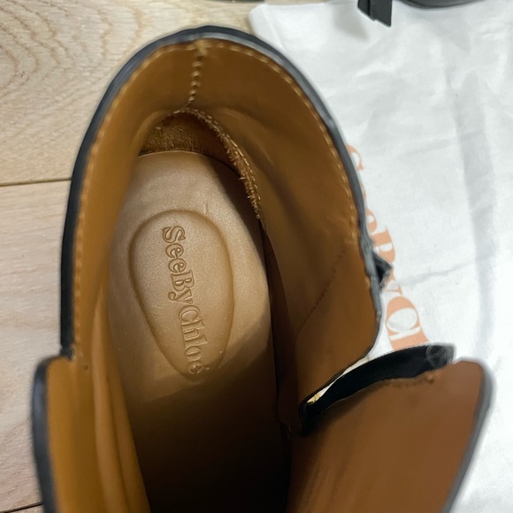 See by Chloe Louise Black Leather Logo Charm Elegant Ankle Boots Booties Sz 6 - Picture 5 of 5